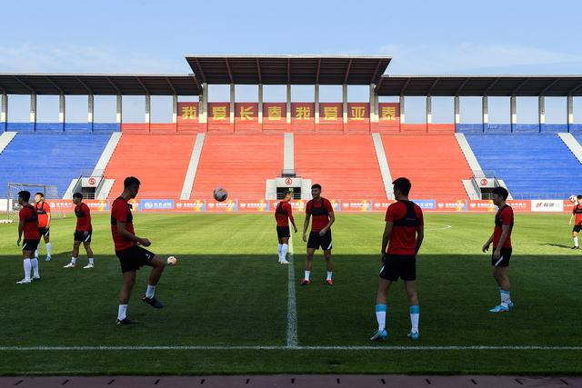 亚历山大31分雷霆胜火箭6连胜 热火力克开拓者