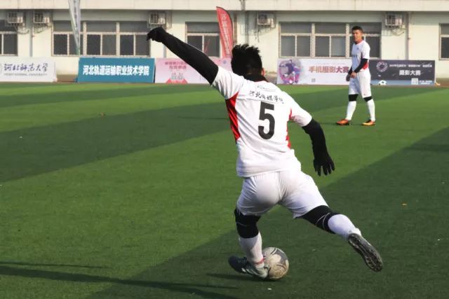 格林27分火箭豪取9连胜 距离勇士仅0.5个胜场